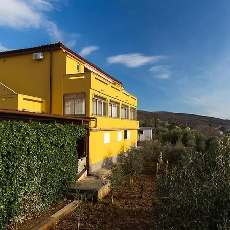 Menigo Manzoni Apartment